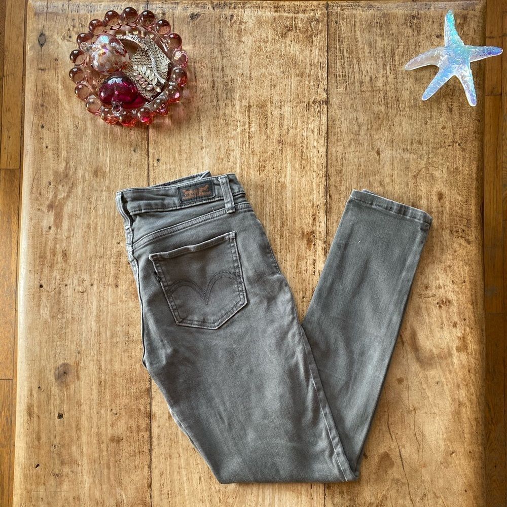 Levi’s! 535 gray stretch jeans. Great fit!